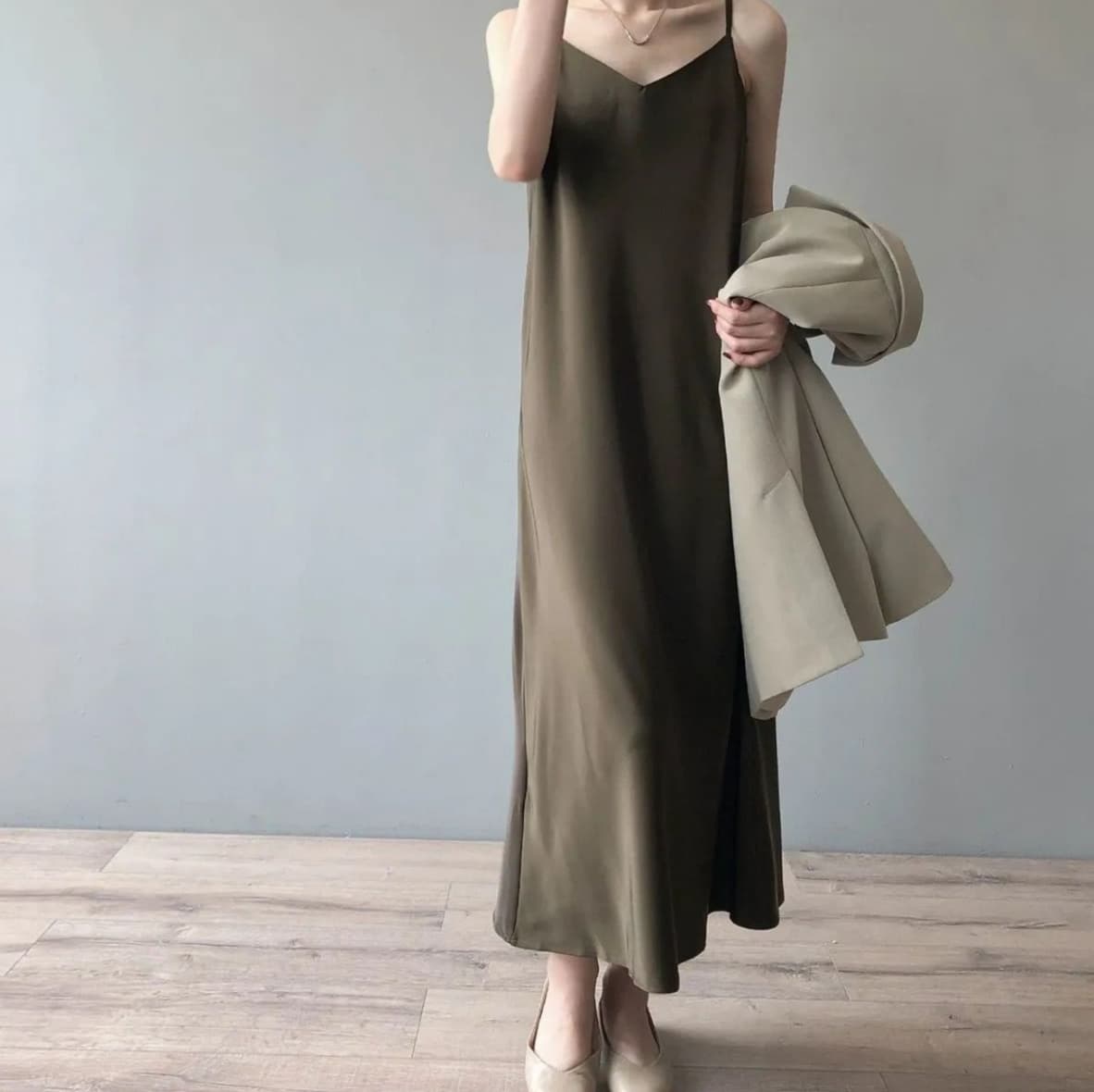 ブルベ冬服 サテンノースリーブワンピース