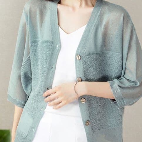 ブルベ夏/ブルベ冬服 透明感あふれる七分袖ニット