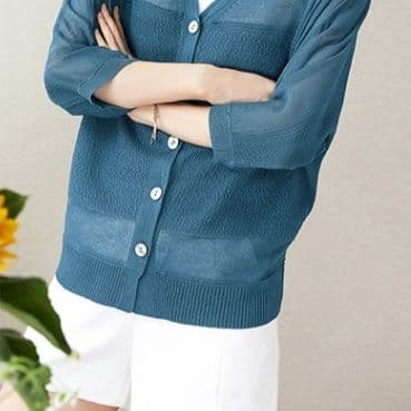 ブルベ夏/ブルベ冬服 透明感あふれる七分袖ニット