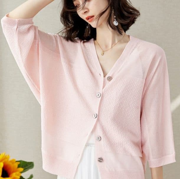 ブルベ夏/ブルベ冬服 透明感あふれる七分袖ニット