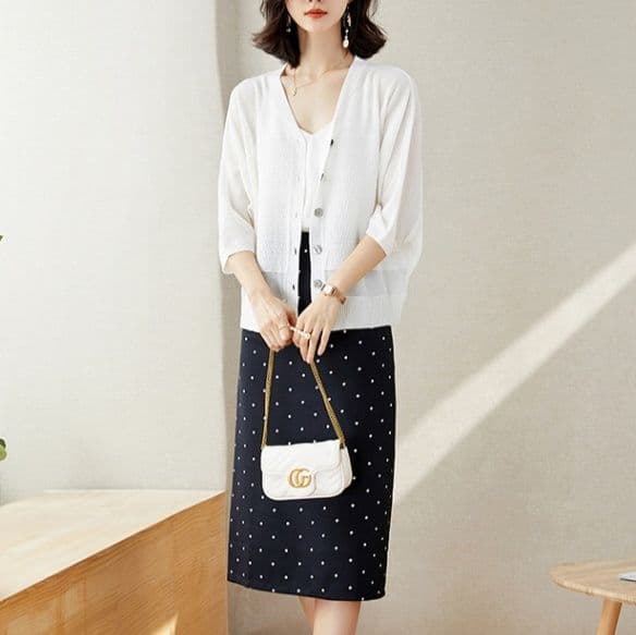 ブルベ夏/ブルベ冬服 透明感あふれる七分袖ニット