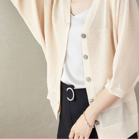 ブルベ夏/ブルベ冬服 透明感あふれる七分袖ニット