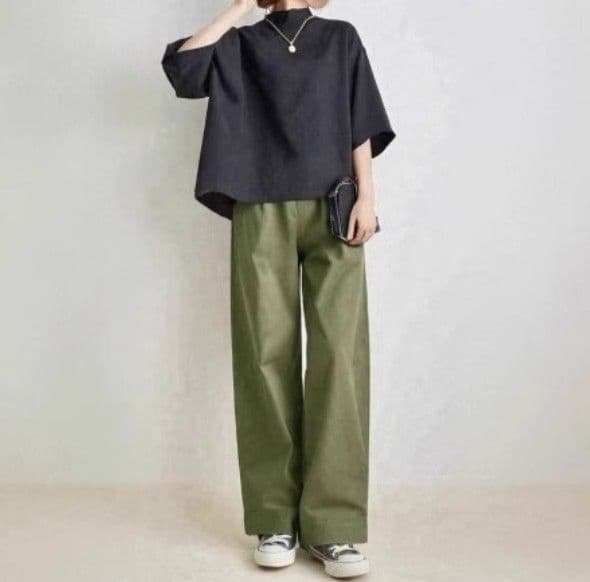 ブルベ夏/ブルベ冬服 すっきり美脚見せの定番カジュアルセットアップ