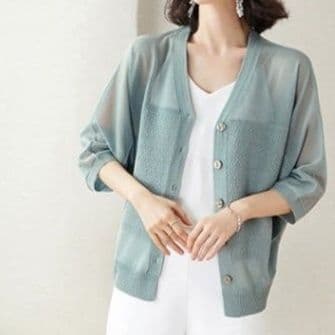 ブルベ夏/ブルベ冬服 透明感あふれる七分袖ニット