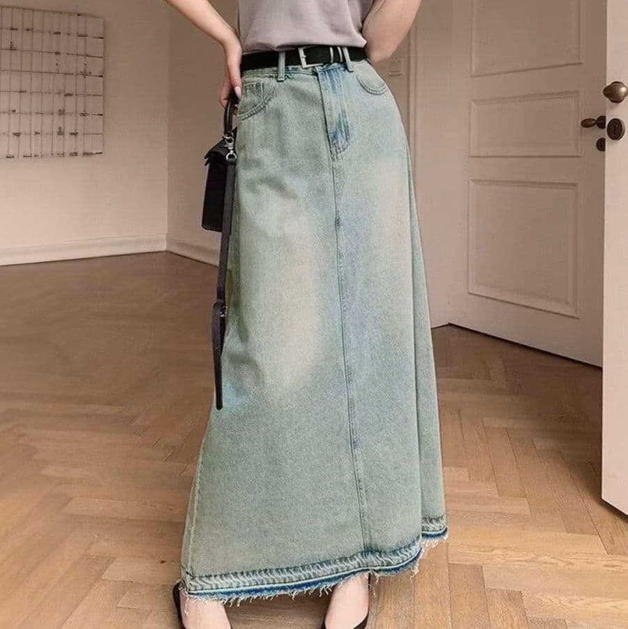 ブルベ夏/ブルベ冬服  切りっぱなし裾フリンジ長丈デニムスカート 韓国風