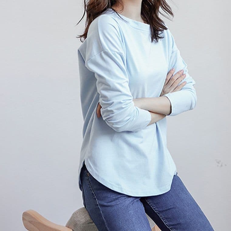 ブルベ夏/ブルベ冬服 サイドスリット入り体型カバーティーシャツ 重ね着対応