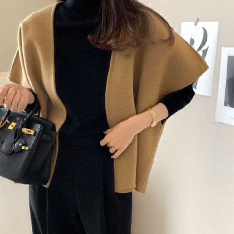 ブルベ夏服　上品な大人のゆったり袖なしウールベスト