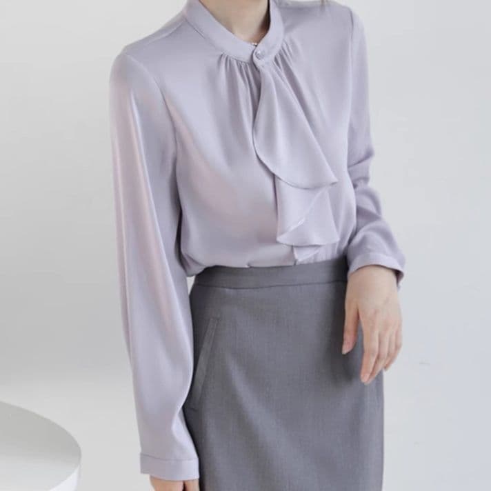 ブルベ夏/ブルベ冬服　上品なボウタイ付き長袖ブラウス
