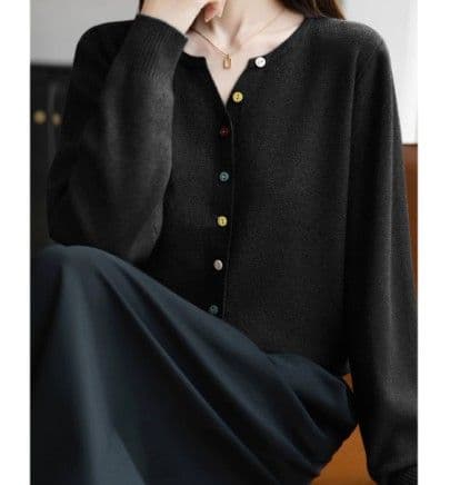 ブルベ夏/ブルベ冬服　マルチボタン配色カーディガン