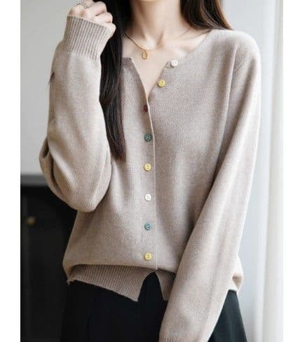 ブルベ夏/ブルベ冬服　マルチボタン配色カーディガン