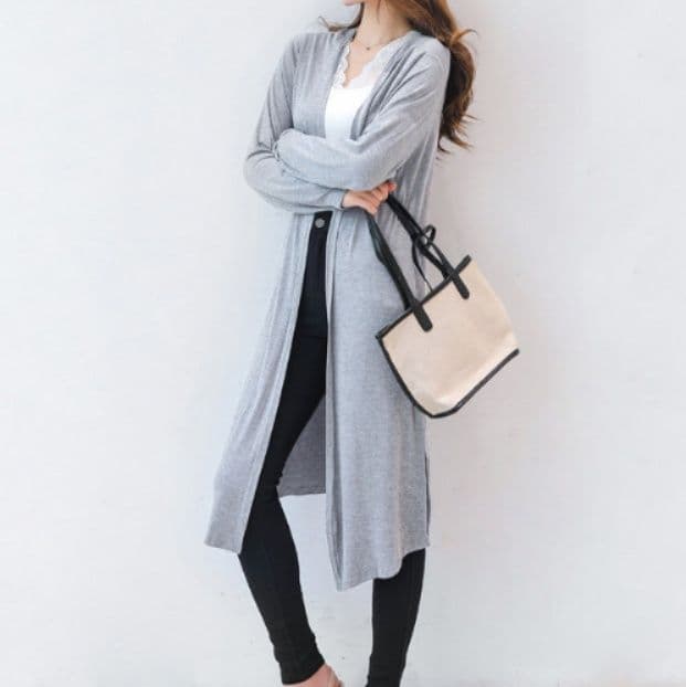 ブルベ夏/ブルベ冬服　上品なロング丈ニットカーディガン