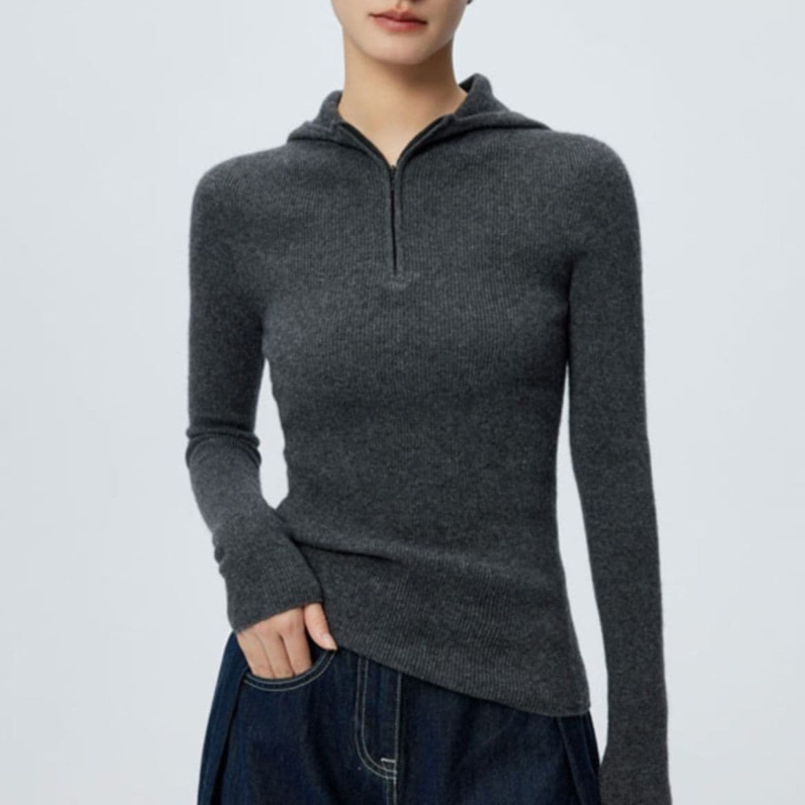 ブルベ夏/ブルベ冬服　フード付きハーフジップリブニットトップス