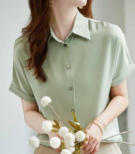 ブルベ夏/ブルベ冬服　開襟デザイン半袖とろみ素材ブラウス