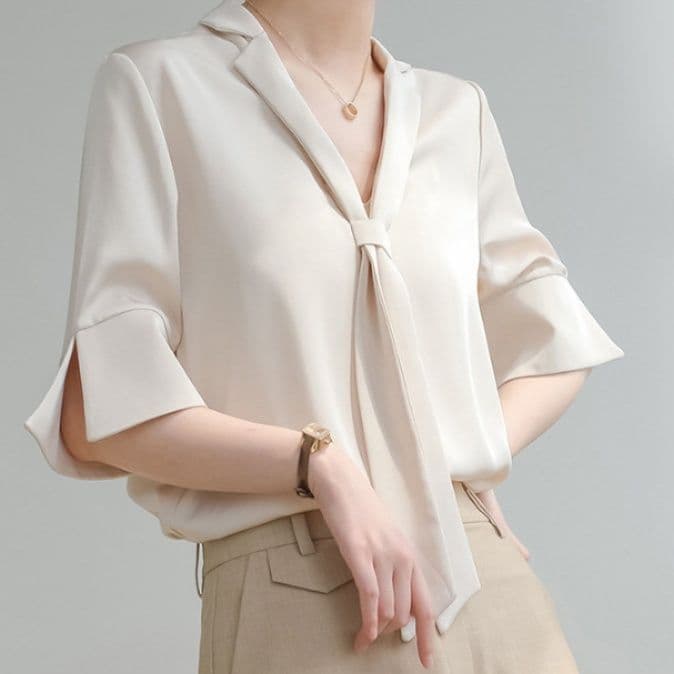 ブルベ夏/ブルベ冬服　襟元リボンデザイン五分袖とろみブラウス