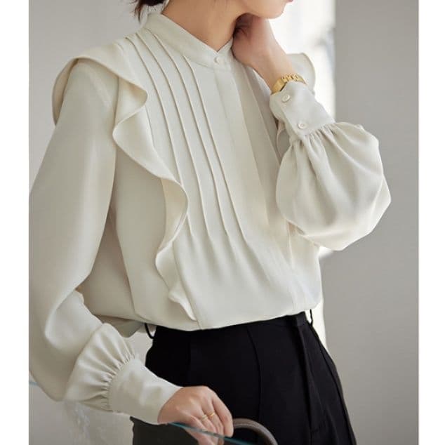 ブルベ夏服　立体ピンタック襟付き長袖ブラウス