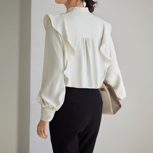 ブルベ夏服　立体ピンタック襟付き長袖ブラウス