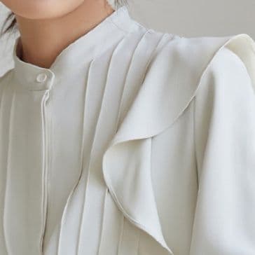 ブルベ夏服　立体ピンタック襟付き長袖ブラウス