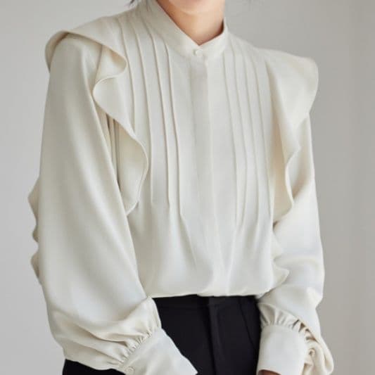 ブルベ夏服　立体ピンタック襟付き長袖ブラウス