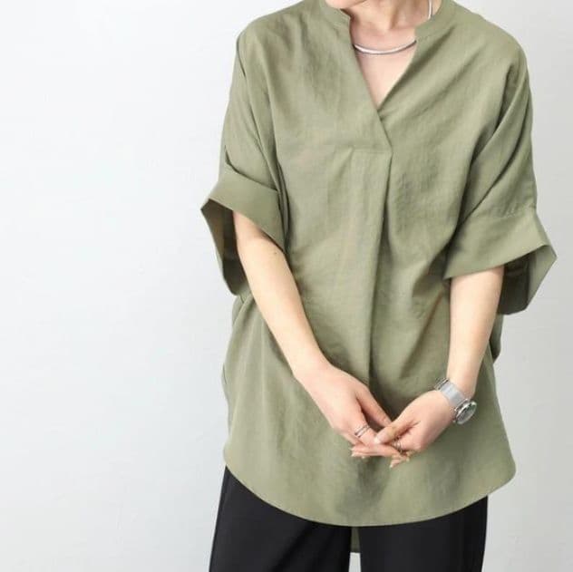ブルベ夏/ブルベ冬服　理想のこなれ感スキッパーネックドルマン袖ブラウス