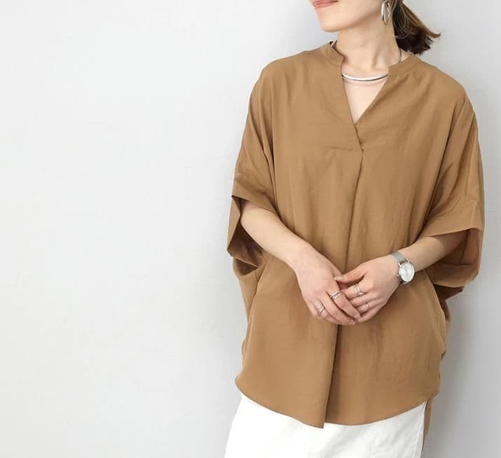 ブルベ夏/ブルベ冬服　理想のこなれ感スキッパーネックドルマン袖ブラウス