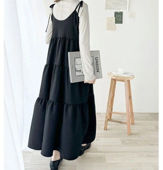 ブルベ夏/ブルベ冬服　肩リボン付きティアードキャミソールワンピース