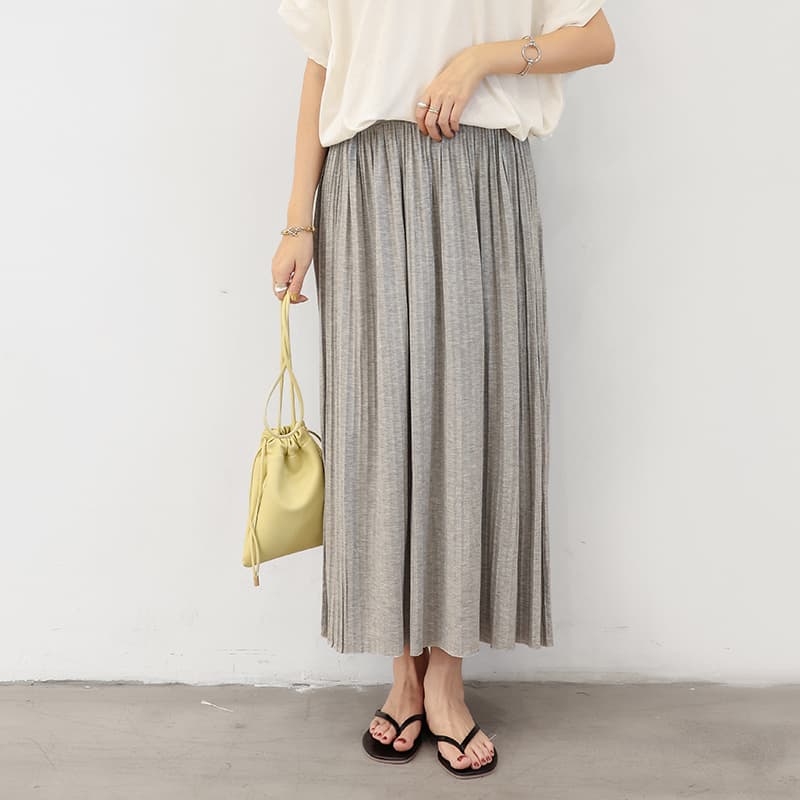 ブルベ夏/ブルベ冬服 優雅な揺れ感 ロングプリーツスカート