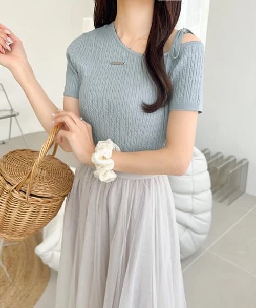 ブルベ夏/ブルベ冬服 リボンネックケーブル編みニット