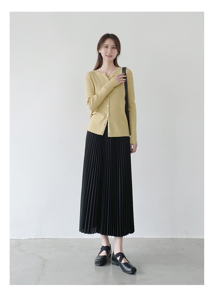 ブルベ夏/ブルベ冬服 優美なシルエット プリーツロングスカート