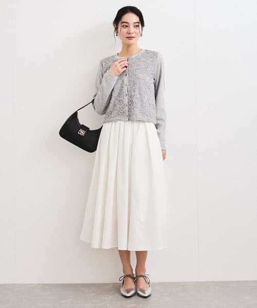 ブルベ夏/ブルベ冬服 レース模様の上品ショートカーディガン