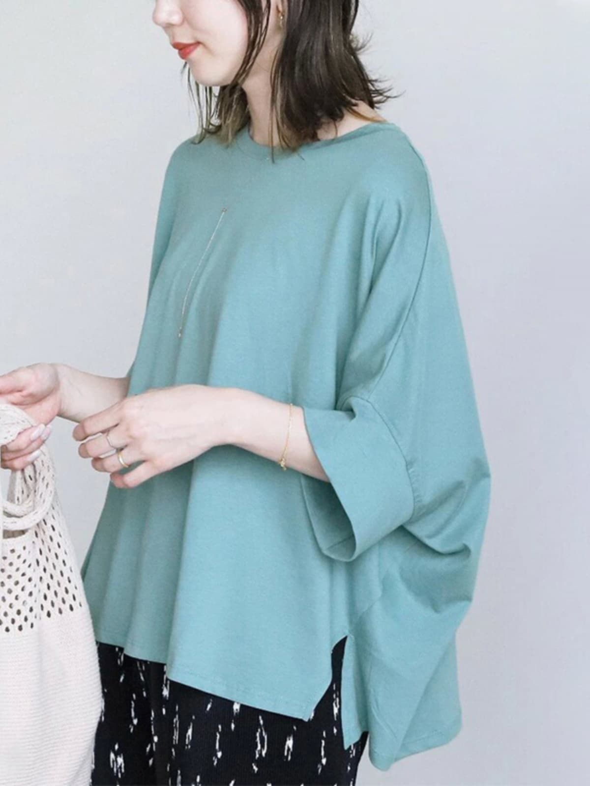 ブルベ夏/ブルベ冬服 ゆったりシルエット五分袖カットソー