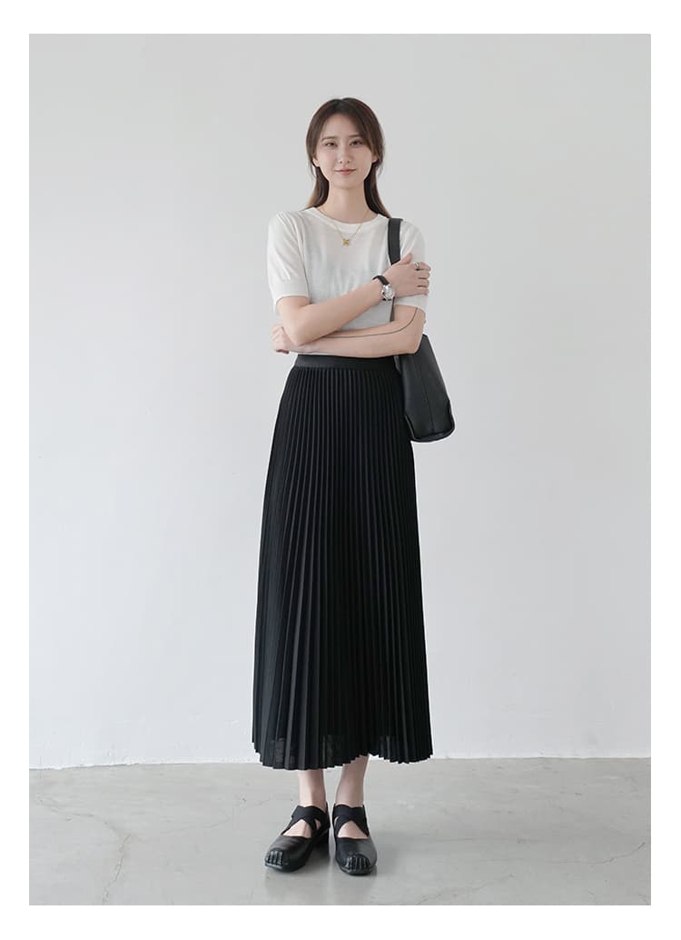 ブルベ夏/ブルベ冬服 優美なシルエット プリーツロングスカート