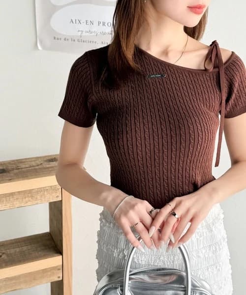 ブルベ夏/ブルベ冬服 リボンネックケーブル編みニット