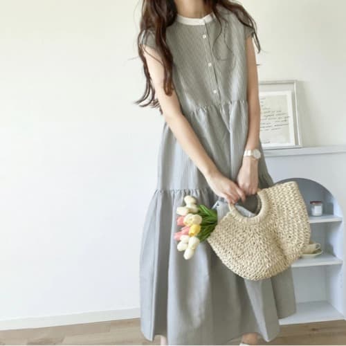 ブルベ夏/ブルベ冬服 爽やか縦縞ティアードワンピース