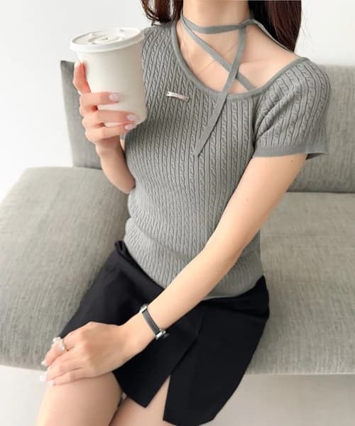 ブルベ夏/ブルベ冬服 リボンネックケーブル編みニット