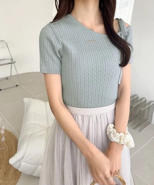 ブルベ夏/ブルベ冬服 リボンネックケーブル編みニット