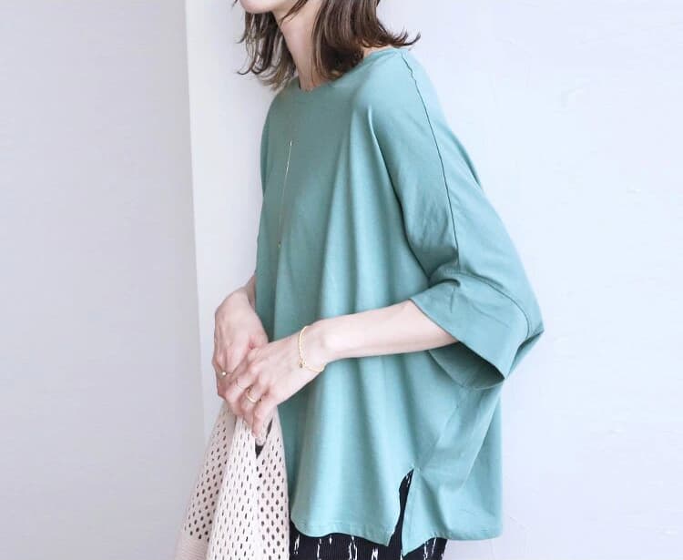 ブルベ夏/ブルベ冬服 ゆったりシルエット五分袖カットソー