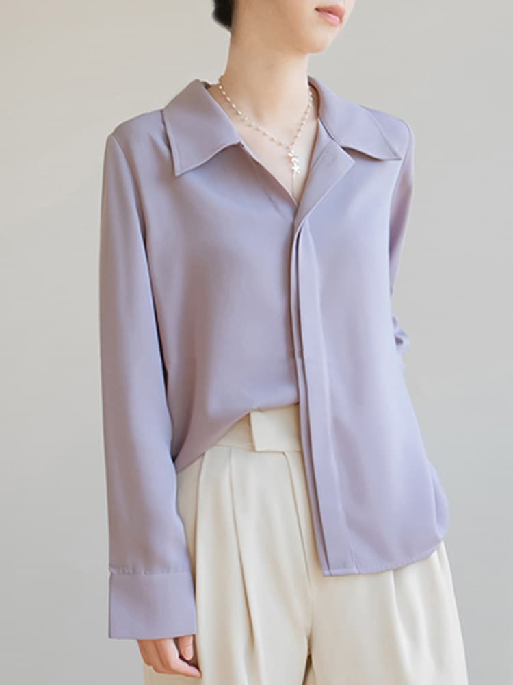 ブルベ夏服　とろみ素材の開襟長袖ブラウス