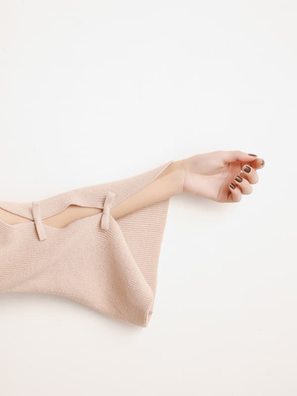 ブルベ夏/ブルベ冬服 袖リボン装飾ゆったりニット