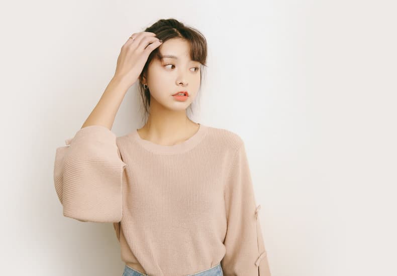 ブルベ夏/ブルベ冬服 袖リボン装飾ゆったりニット