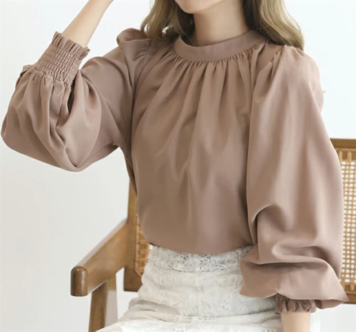 ブルベ夏/ブルベ冬服 上品シャーリング袖ギャザーブラウス