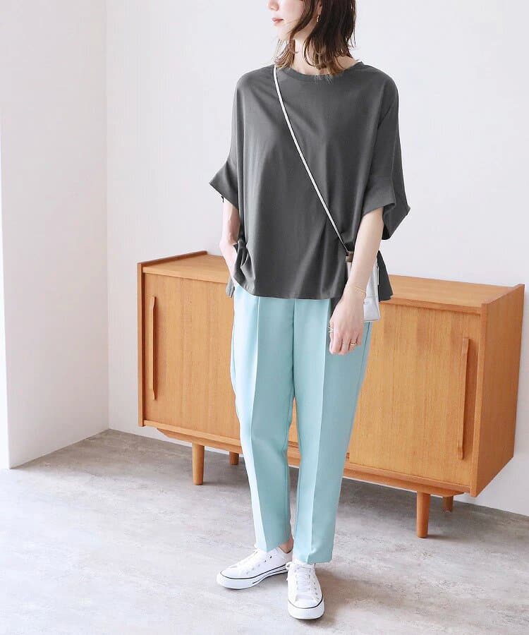 ブルベ夏/ブルベ冬服 ゆったりシルエット五分袖カットソー