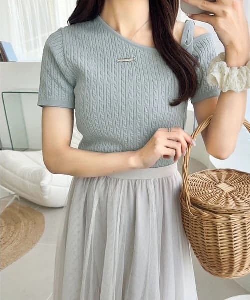 ブルベ夏/ブルベ冬服 リボンネックケーブル編みニット