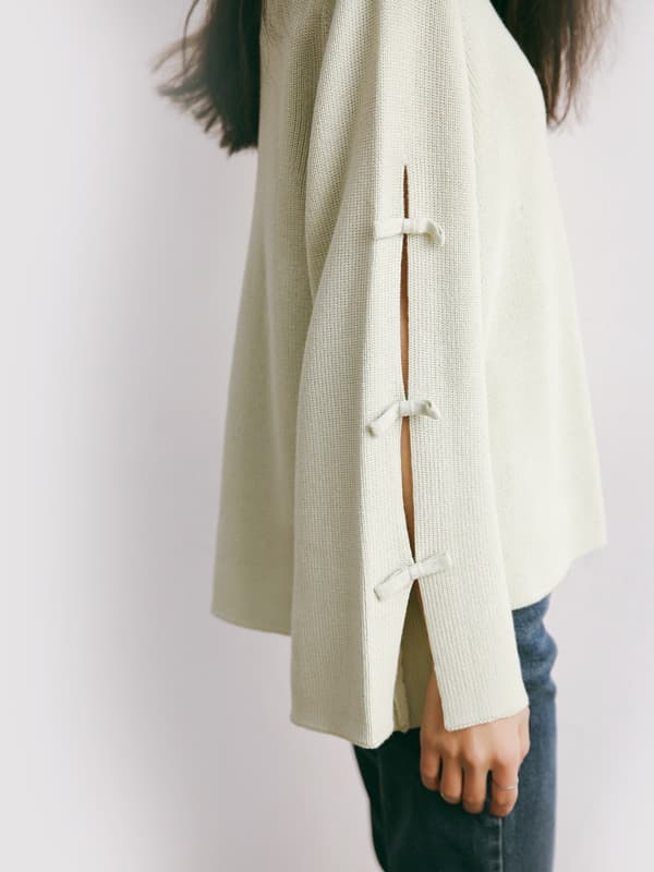 ブルベ夏/ブルベ冬服 袖リボン装飾ゆったりニット