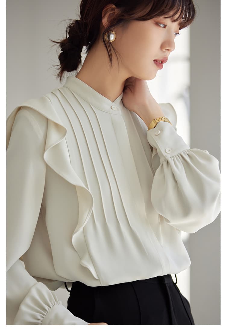 ブルベ夏服　立体ピンタック襟付き長袖ブラウス