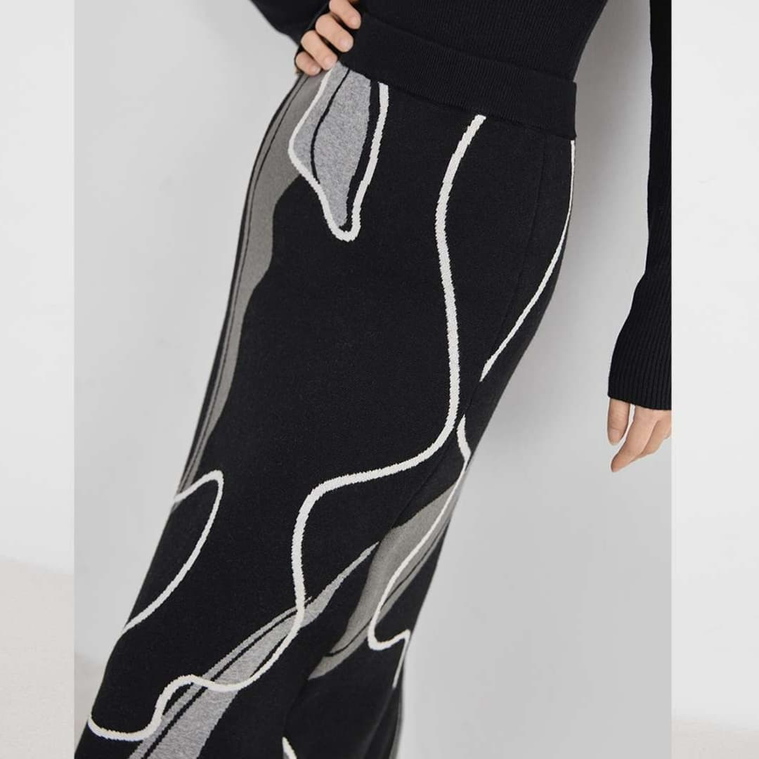 ブルベ夏/ブルベ冬服 曲線模様ニットロングスカート