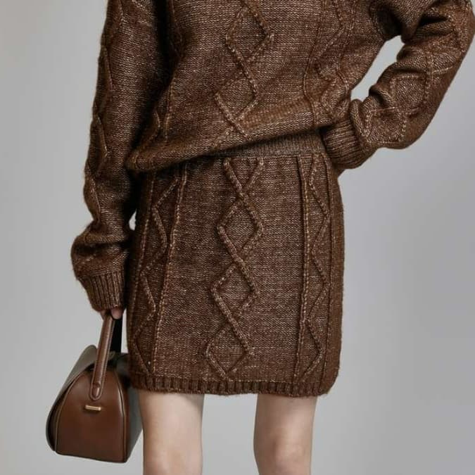 ブルベ夏/ブルベ冬服 ケーブル編みニットスカート