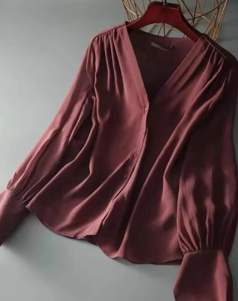 ブルベ冬服 ふんわりスリーブブラウス