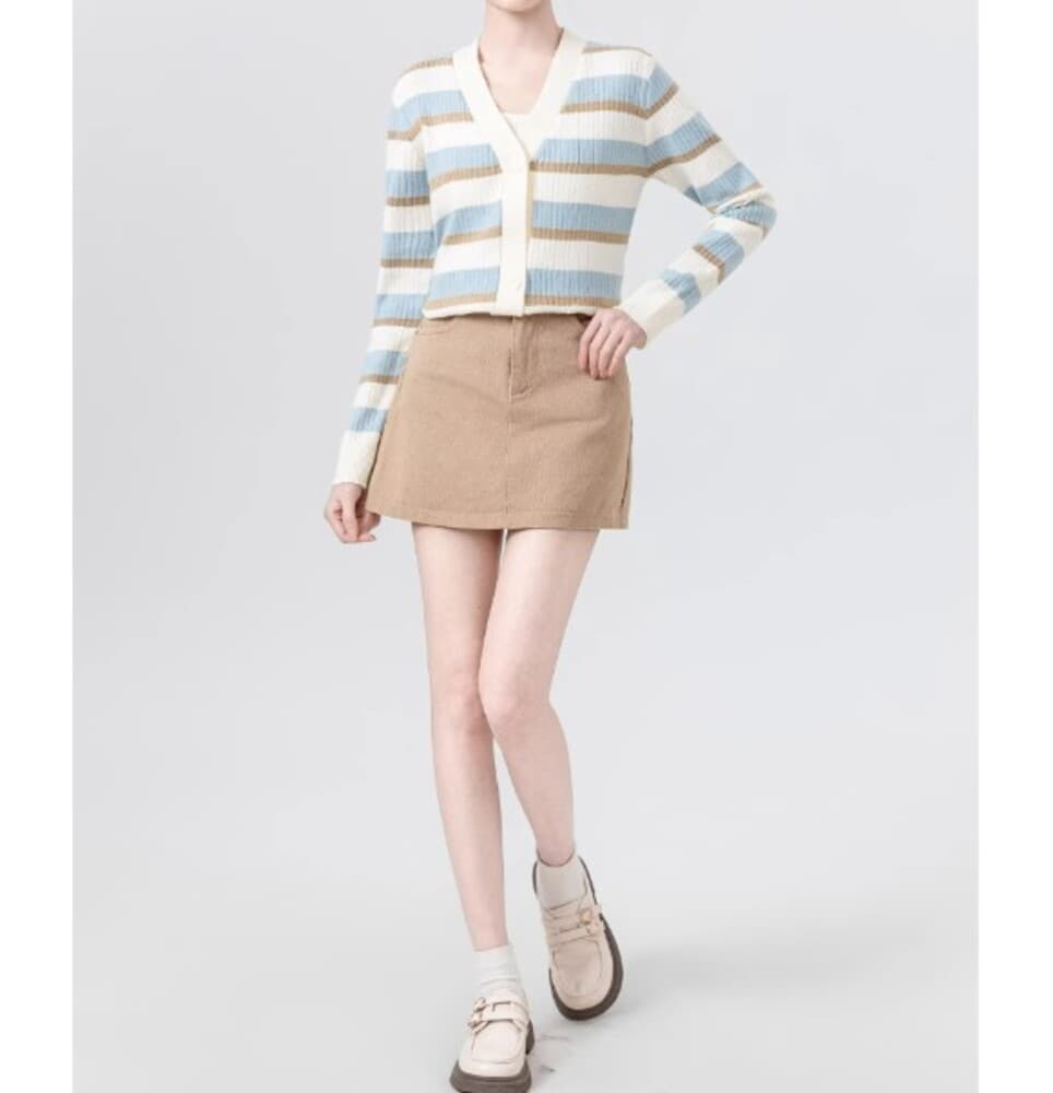 ブルベ夏服 レトロカラーニット