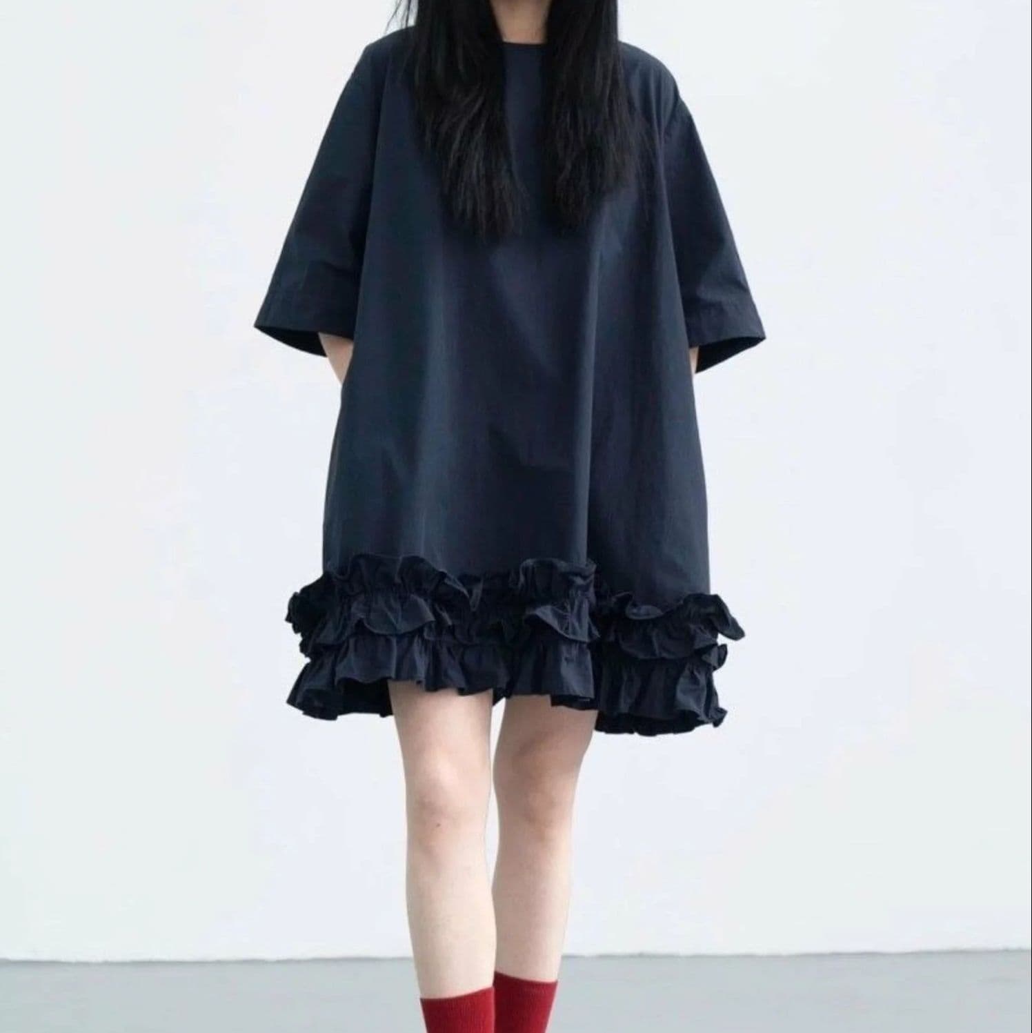 ブルベ冬服 韓国風 裾フリル 五分袖 Aラインワンピース