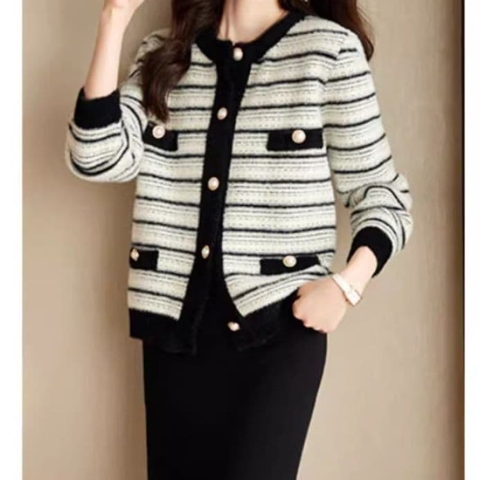 ブルベ夏/ブルベ冬服 上品ボーダー編みふわもこ前開きカーディガン